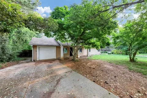 93 Sterling Ridge Dr, Jonesboro, GA 30238