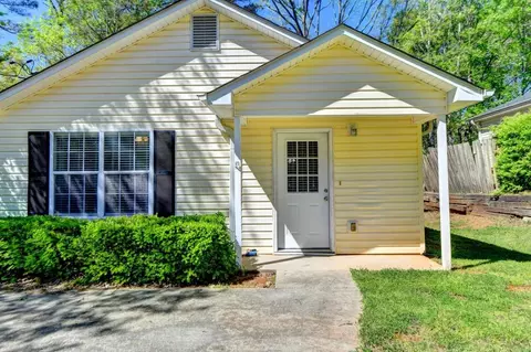 5770 Quail Trl, Gainesville, GA 30506