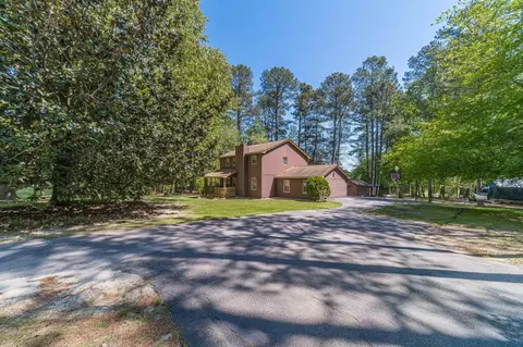3830 Lenna Dr, Snellville, GA 30039