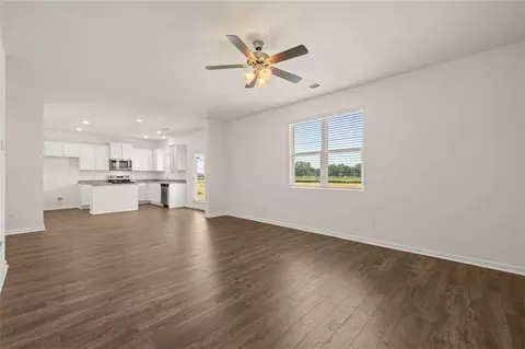 Living - 212 Harrow Dr, Perry, GA 31069 photo 1 of 1