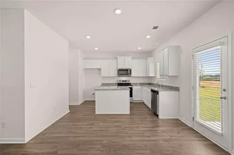 Kitchen - 212 Harrow Dr, Perry, GA 31069 photo 1 of 6