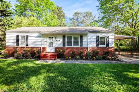 305 Yancy Dr SE, Marietta, GA 30067