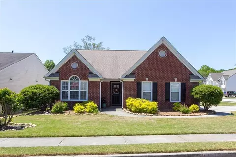 2393 Laurelfield Dr, Grayson, GA 30017