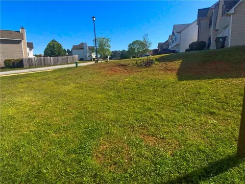 Exterior - 140 Jericho Dr, Covington, GA 30016 photo 5 of 9