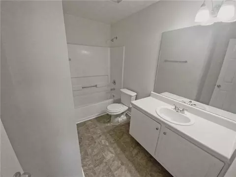 Bath - 140 Jericho Dr, Covington, GA 30016 photo 3 of 6