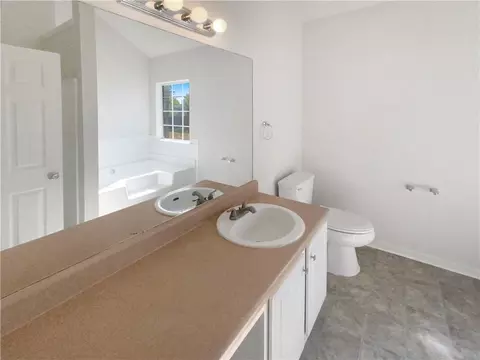 Bath - 140 Jericho Dr, Covington, GA 30016 photo 4 of 6