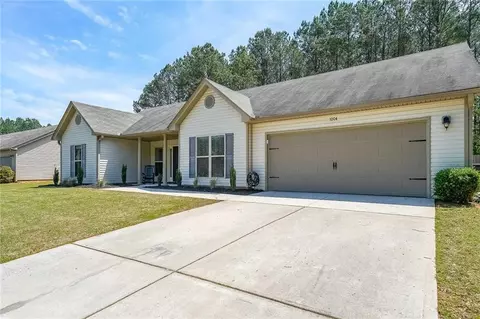 Exterior - 1004 Double Tree Dr, Monroe, GA 30655 photo 3 of 11
