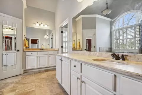 Bath - 1771 Duke Rd, Chamblee, GA 30341 photo 3 of 7
