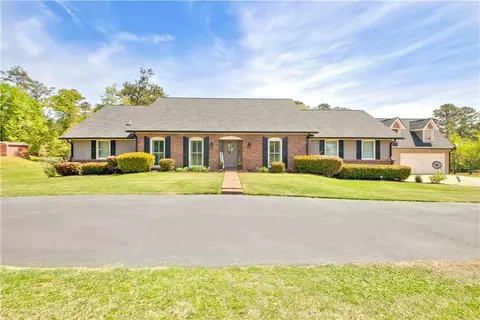 7040 Hobgood Rd, Fairburn, GA 30213