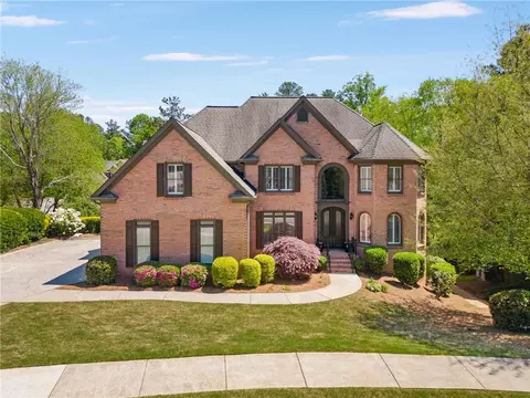902 Stream Valley Trl, Alpharetta, GA 30022