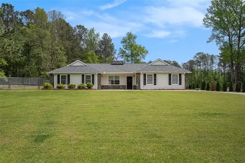 1195 Fischer Rd, Sharpsburg, GA 30277