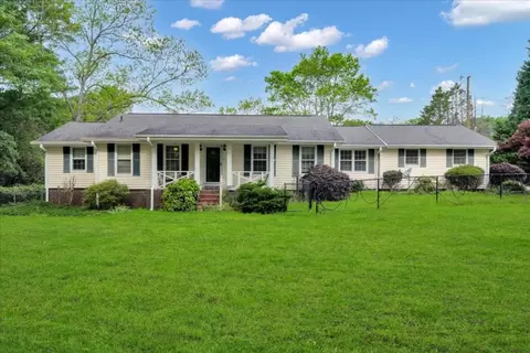 Exterior - 88 Wynn Dr, Hampton, GA 30228 photo 2 of 12