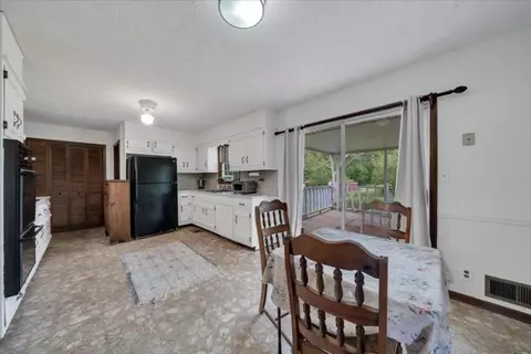 Kitchen - 88 Wynn Dr, Hampton, GA 30228 photo 1 of 5