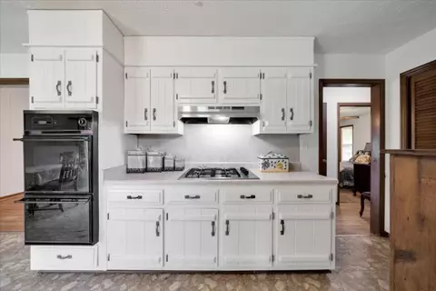 Kitchen - 88 Wynn Dr, Hampton, GA 30228 photo 4 of 5