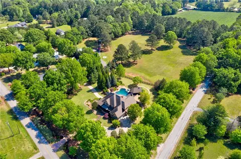 140 Green Cir, Mcdonough, GA 30252