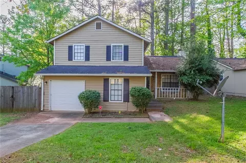 1036 Mainstreet Lake Dr, Stone Mountain, GA 30088