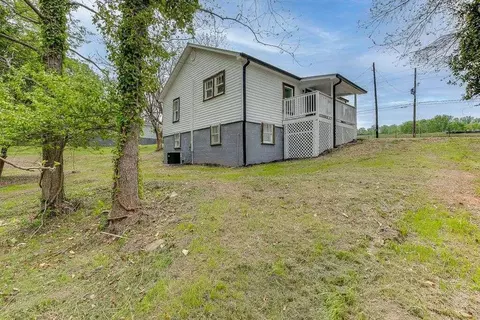 Exterior - 344 Falls Rd, Toccoa, GA 30577 photo 4 of 7