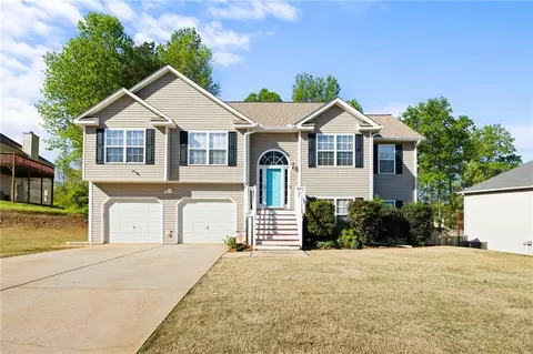 6175 Queensdale Dr, Douglasville, GA 30135