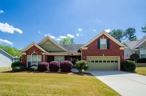 1185 Creek Pointe Cir, Lawrenceville, GA 30043