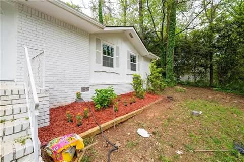 2917 Roxboro Dr SW, Marietta, GA 30008