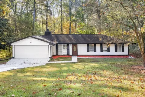 569 Hawkeye Dr, Stone Mountain, GA 30083