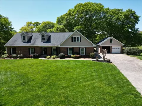 470 Sequoia Ct, Loganville, GA 30052