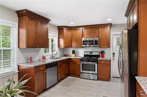 3001 Whispering Hills Dr, Chamblee, GA 30341 photo 7
