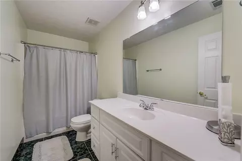 Bath - 196 Harkness Rd, Jackson, GA 30233 photo 1 of 3