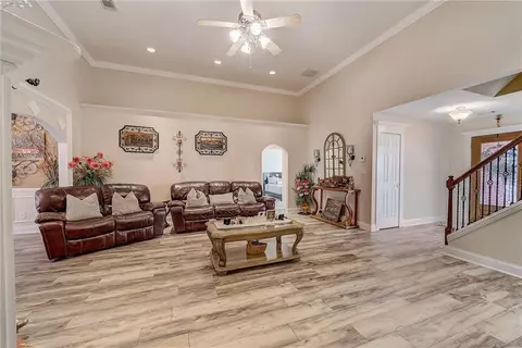 Living - 196 Harkness Rd, Jackson, GA 30233 photo 4 of 6