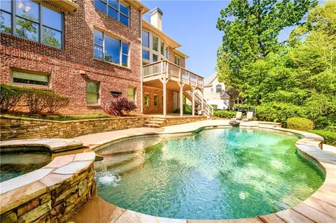 10150 Wyndham Ct, Suwanee, GA 30024