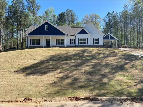 110 Willow Leaf Dr, Buchanan, GA 30113