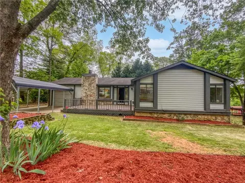 9896 Live Oak Ct, Douglasville, GA 30135