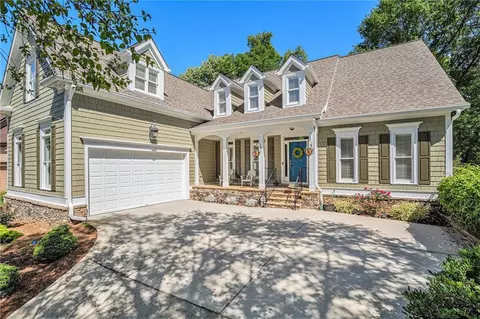 3710 Lakeview Dr, Tucker, GA 30084