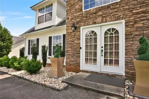 195 Windscape Dr, Covington, GA 30016