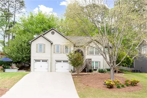 2067 Whitfield Ln, Lawrenceville, GA 30043