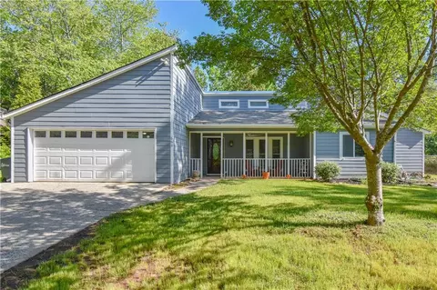 660 Applewood Ln NW, Marietta, GA 30064