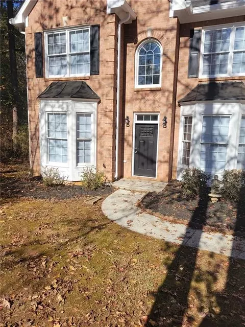 2255 Sugarbirch Dr, Lawrenceville, GA 30044