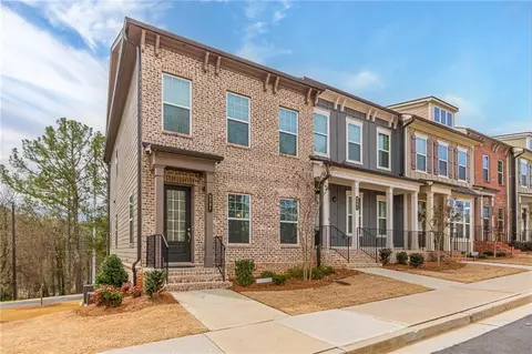 3287 Park Pointe Cir, Scottdale, GA 30079