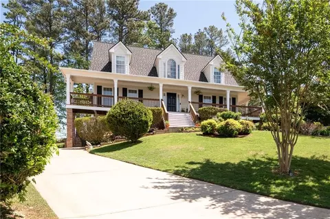 174 W Chestnut Way, Dallas, GA 30132