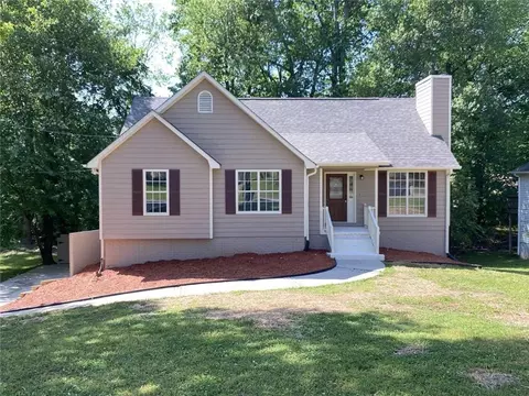 3047 Deerfield Way, Rex, GA 30273