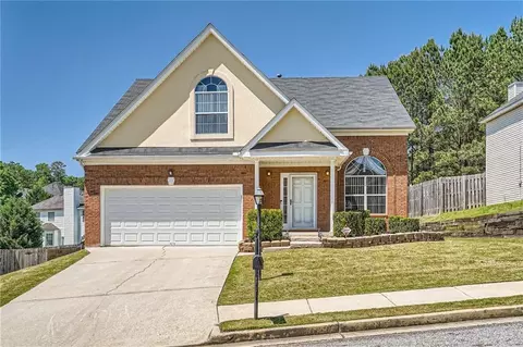 2569 Pierce Cir, Snellville, GA 30078