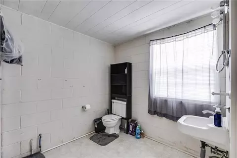 Bath - 430 Gilley Rd, Buchanan, GA 30113 photo 3 of 3