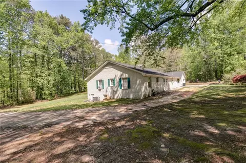 Exterior - 430 Gilley Rd, Buchanan, GA 30113 photo 10 of 14