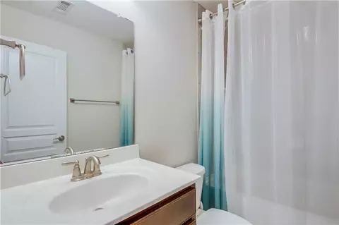 Bath - 175 Calverton Ln, Tyrone, GA 30290 photo 4 of 5