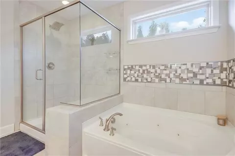 Bath - 175 Calverton Ln, Tyrone, GA 30290 photo 3 of 5
