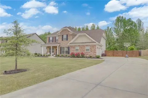 Exterior - 175 Calverton Ln, Tyrone, GA 30290 photo 2 of 9