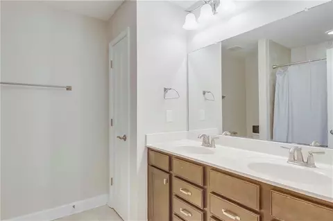 Bath - 175 Calverton Ln, Tyrone, GA 30290 photo 5 of 5