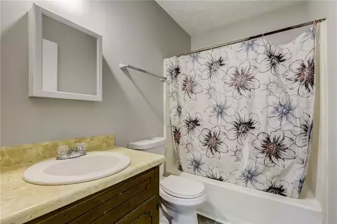 Bath - 3292 Canterbury Trl, Rex, GA 30273 photo 2 of 2
