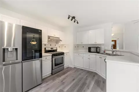 320 Devon Ct, Alpharetta, GA 30004 photo 12