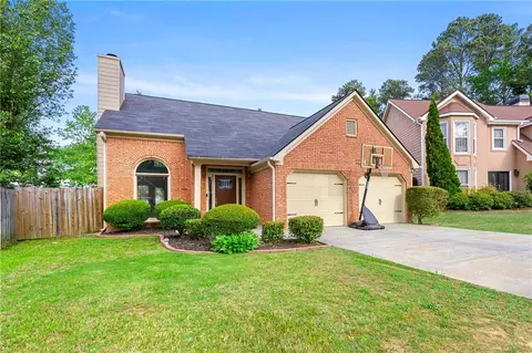 320 Devon Ct, Alpharetta, GA 30004 photo 4